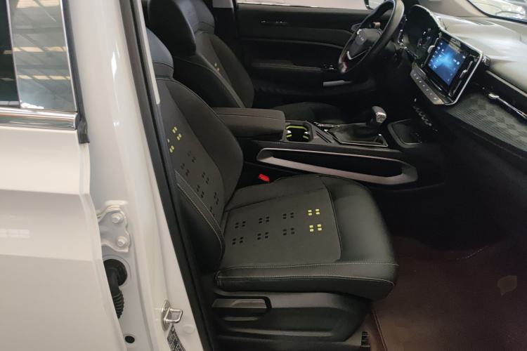 Used Baojun RM-5 2019 1.5T CVT Elite Version with 24-Hour Online Service 6 Seats
