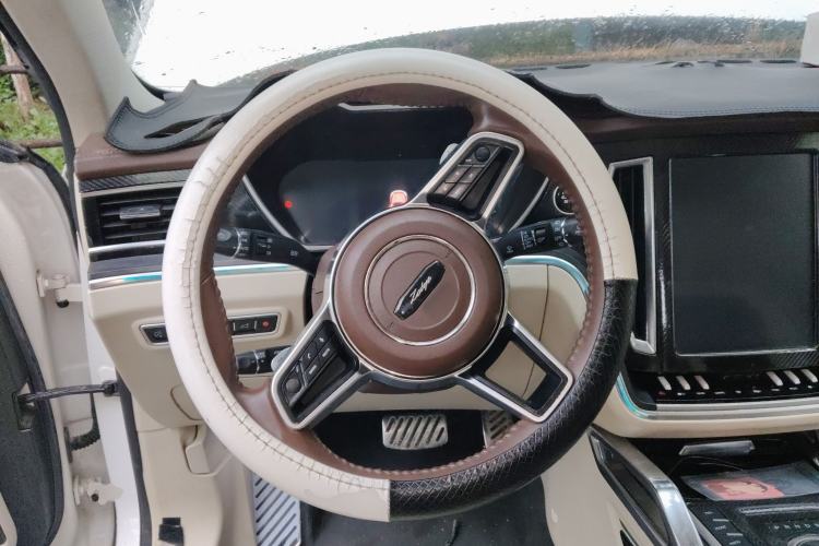 Used Zotye T700 2017 1.8T Dual-Clutch Prestige Model Steering Wheel