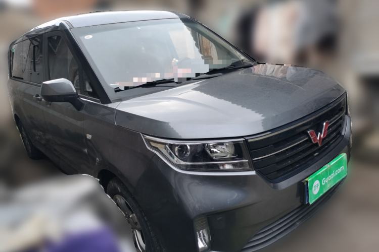 Used Wuling Zhengcheng 2021 1.5T Manual Luxury Version Front Right 45 Deg