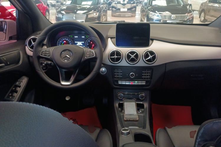 Used Mercedes-Benz B-Class 2018 B 200 Sport Edition Center Console