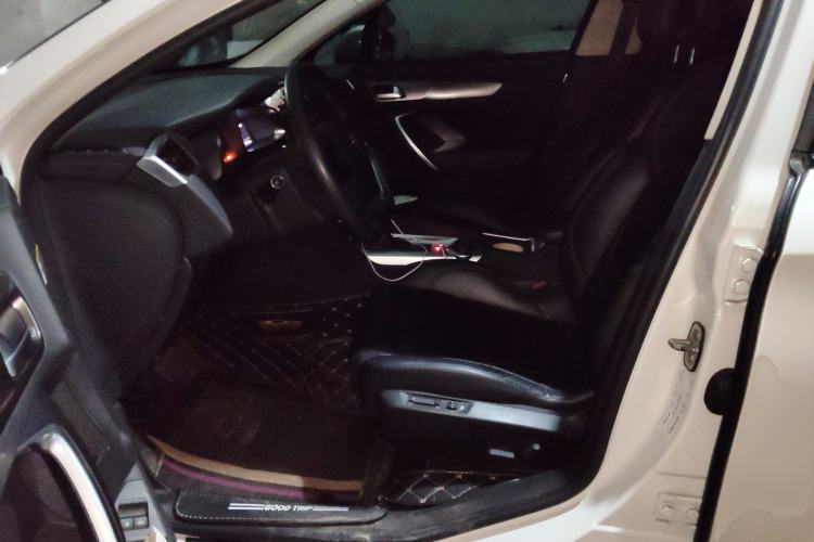 Used DS 6 2016 1.6T Luxury Edition THP160
