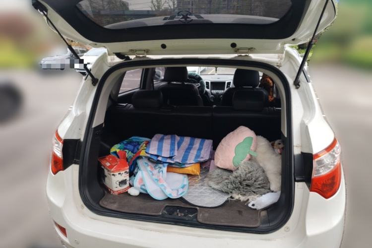 Used CHANGAN CS35 2016 1.6L Manual Luxury Model China V Standard Trunk