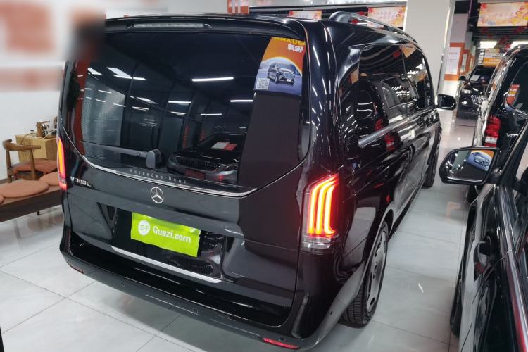 Used Mercedes-Benz V-Class 2024 V 300 L Long Wheelbase Luxury Edition
