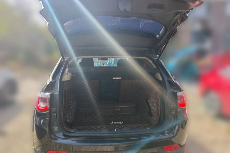 Used Jeep Compass 2017 200T Automatic Prestige Four-Wheel Drive Edition Trunk