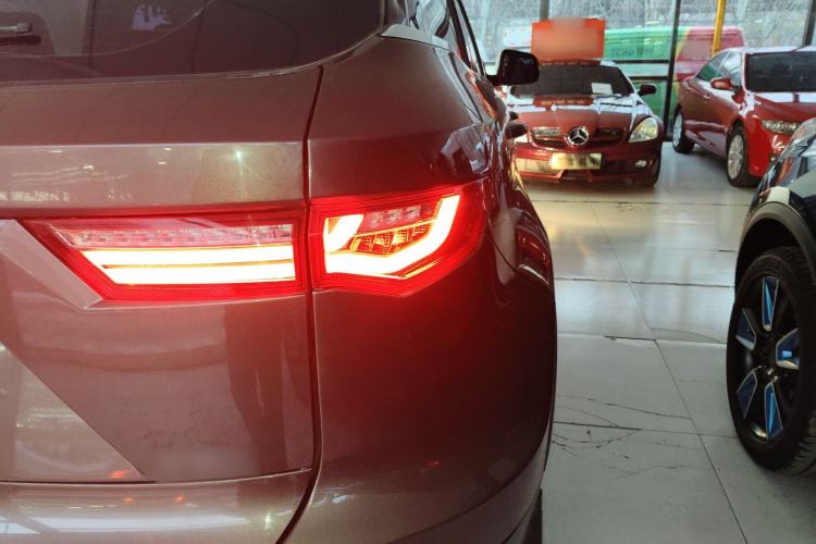 Used Zotye T700 2017 1.8T Dual-Clutch Prestige Model