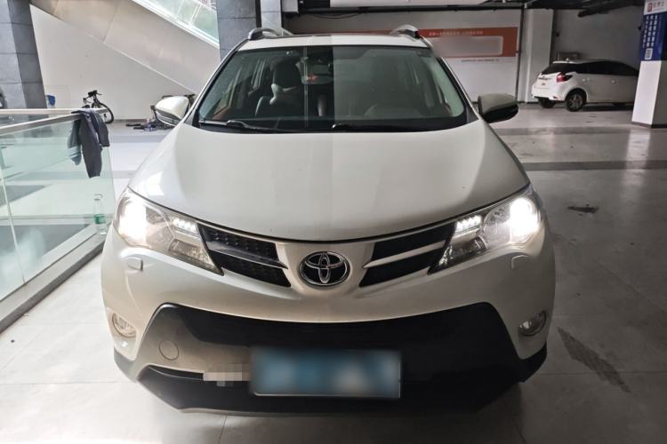 Used Toyota RAV4 2015 2.5L Automatic 4x4 Elite Edition Front