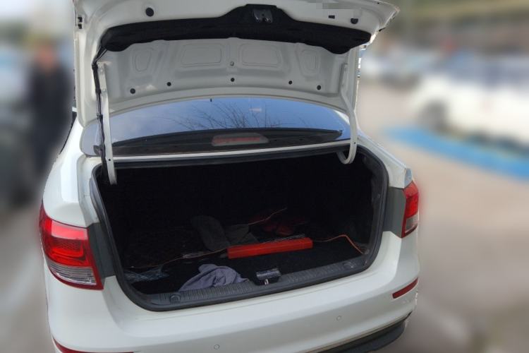 Used Kia K2 2015 Sedan 1.4L MT GLS