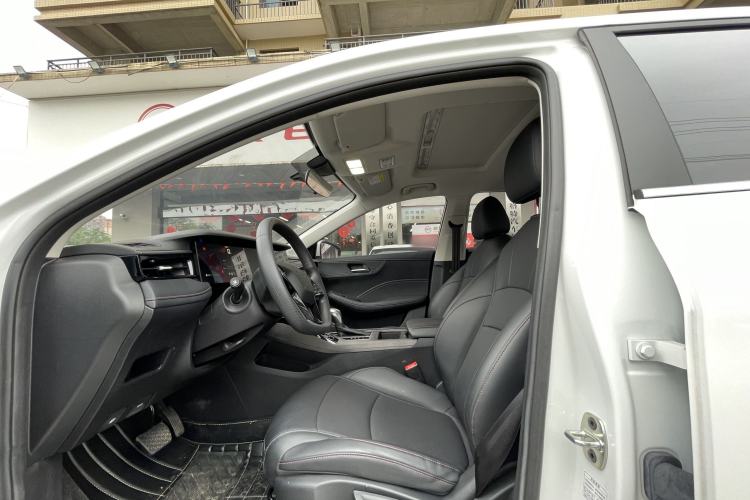 Used Roewe i5 2023 1.5L CVT Luxury Edition