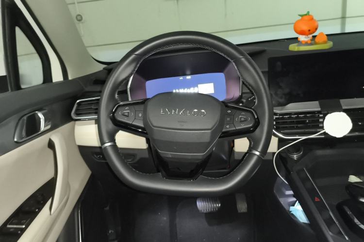 Used Lynk & Co 06 EM-P 2022 PHEV 84 km Range Pro Version