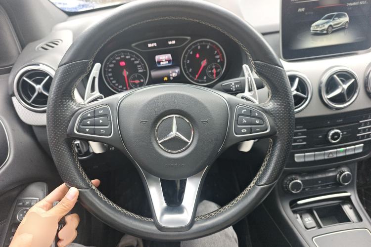 Used Mercedes-Benz B-Class 2017 B 200 Sport Edition Steering Wheel