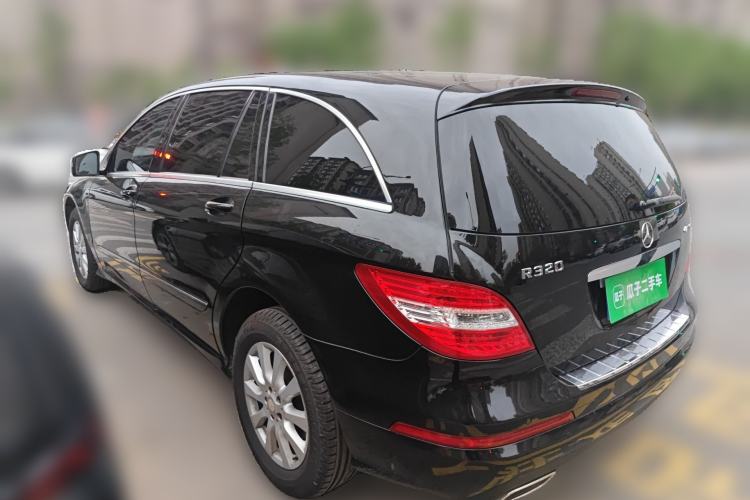 Used Mercedes-Benz R-Class 2017 R 320 4MATIC Business Edition Prestige Model
