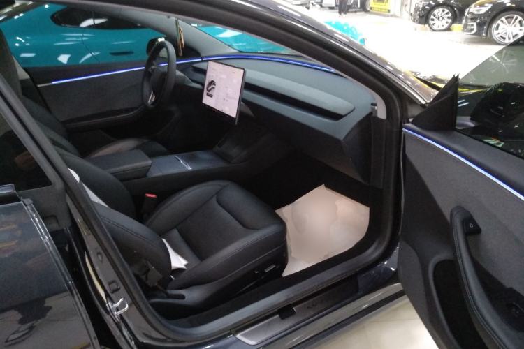 Used Tesla Model 3 2023 Rear-Wheel-Drive Version
