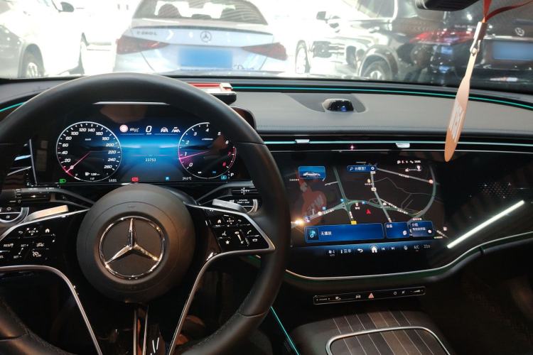 Used Mercedes-Benz E-Class 2024 E 300 L Luxury Model Center Console