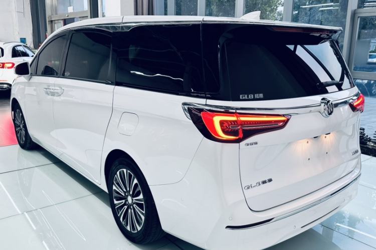 Used Buick GL8 2021 ES Landtrek 653T Luxury Model
