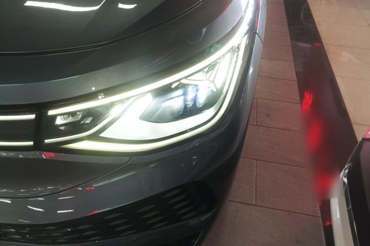 Used Volkswagen ID.6 X 2023 Pure Long-Range Version Left Front Headlight