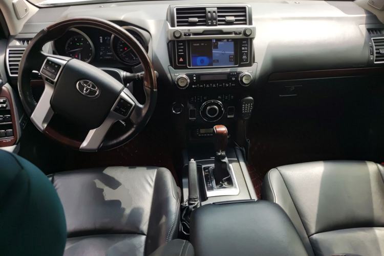 Used Toyota Prado 2016 3.5L Automatic VX NAVI Center Console