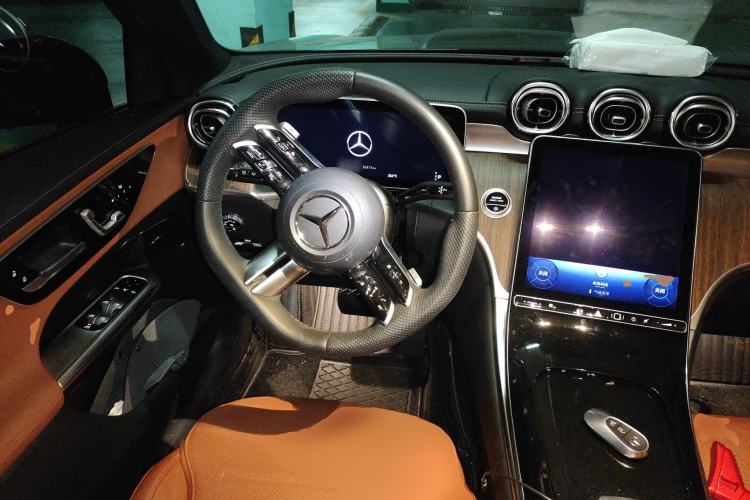 Used Mercedes-Benz GLC 2024 GLC 300 L 4MATIC Dynamic Edition 5-seater