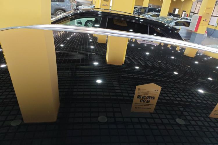 Used Zeekr 7X 2025 100 kWh Long-Range Rear-Wheel Drive with Intelligent Driving Features
