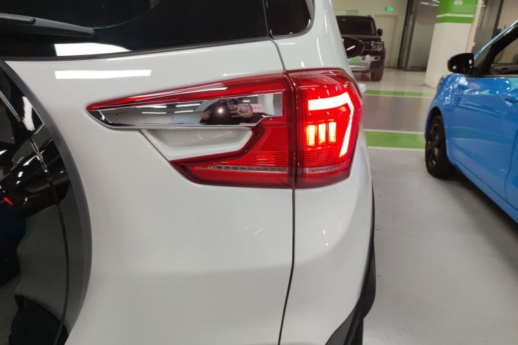Used BYD Yuan Pro 2021 401 km Luxury Version Right Rear Taillight
