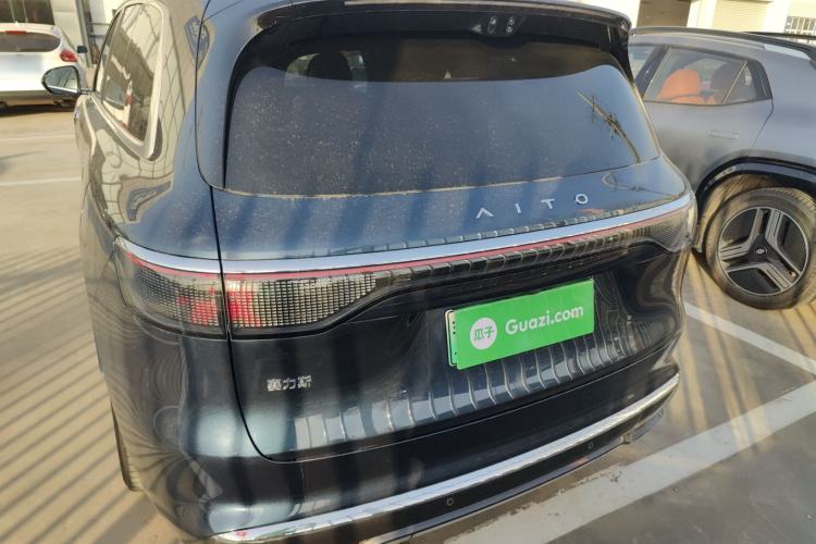 Used Hima AITO M8 2025 Extended-Range Ultra Version 53.4 kWh 5-Seater Edition
