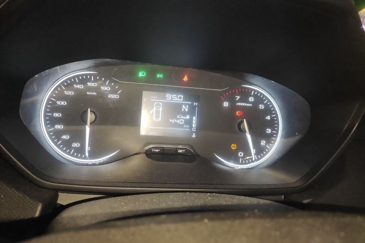 Used Wuling Alvez 2022 1.5L Manual Free-Style Model