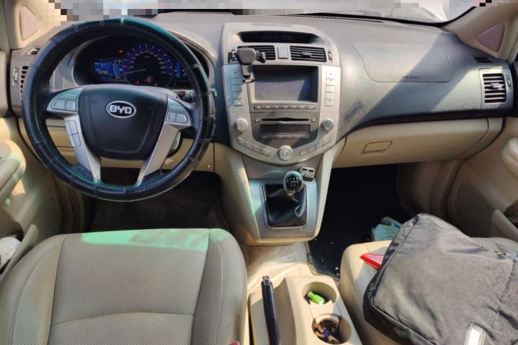 Used BYD S6 2012 2.0L Manual Luxury Version