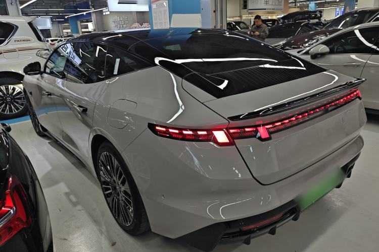 Used Lynk & Co Lynk & Co 10 EM-P 2025 Facelifted Model 240 All-Wheel Drive Ultra—Sport Edition
