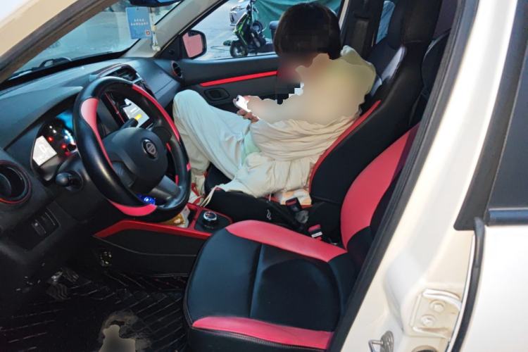 Used Dongfeng NAMMI BOX 2022 Chasing Wind Edition 331 km Standard Model Left Front Seat