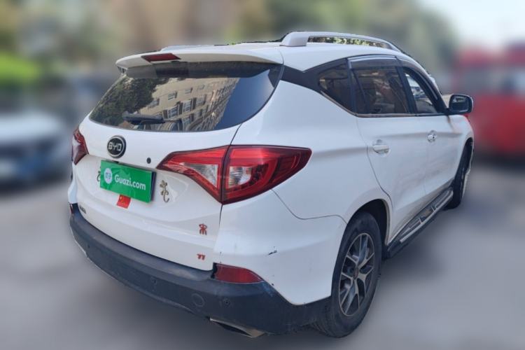 Used BYD Song 2016 GaiShi Edition 1.5TI Manual Elite Model

