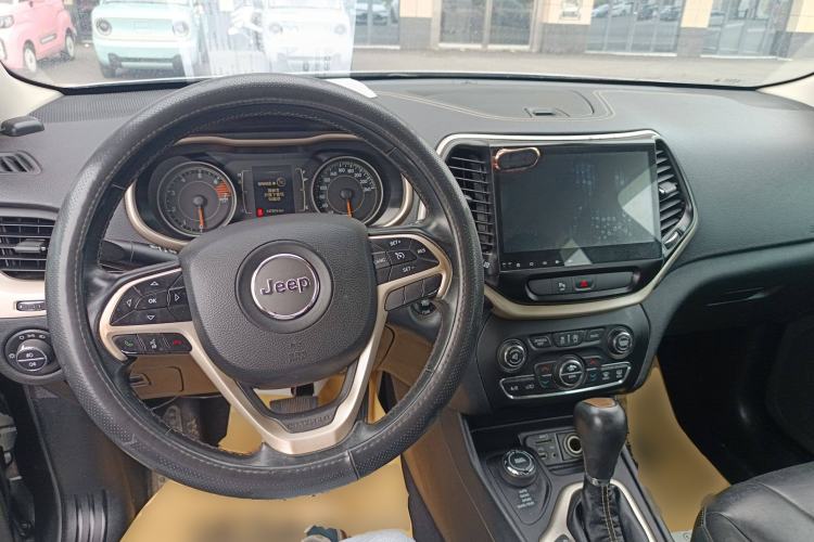 Used Jeep Cherokee 2016 2.4L Professional Edition