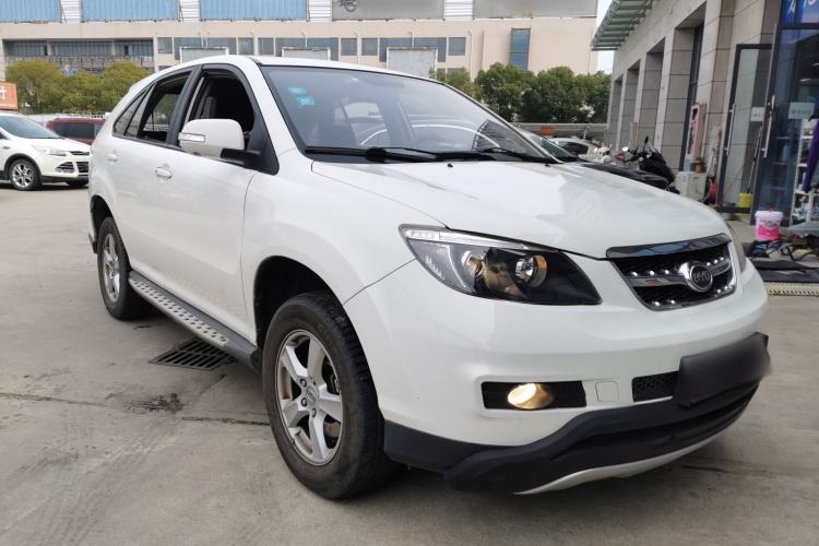 Used BYD S6 2013 Platinum Edition 2.0L Manual Elite Model
