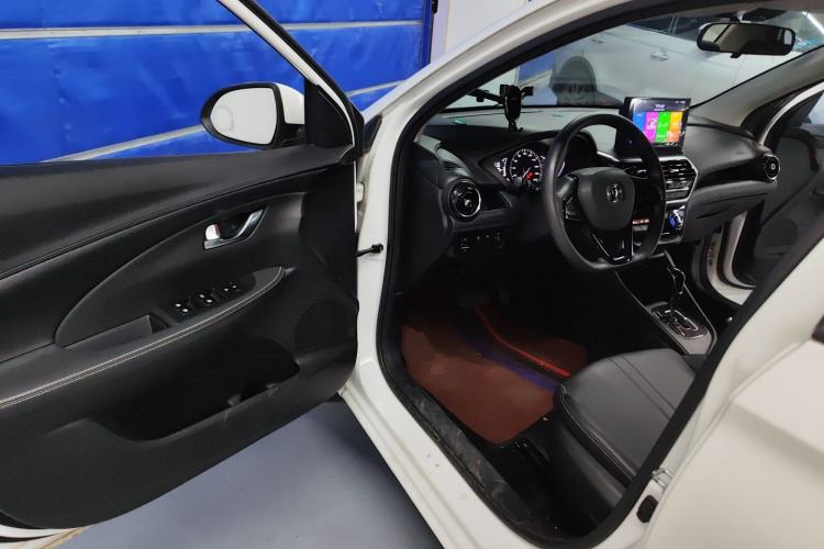 Used CHANGAN Alsvin 2019 1.5L DCT Comfort Model China VI Standard Driver Seat