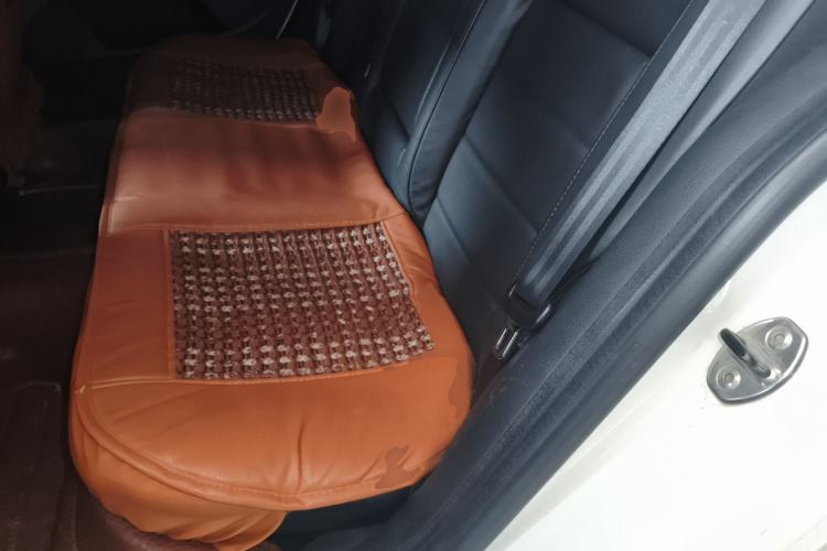 Used Volkswagen Gran Lavida 2013 1.6L Manual Comfort Model
