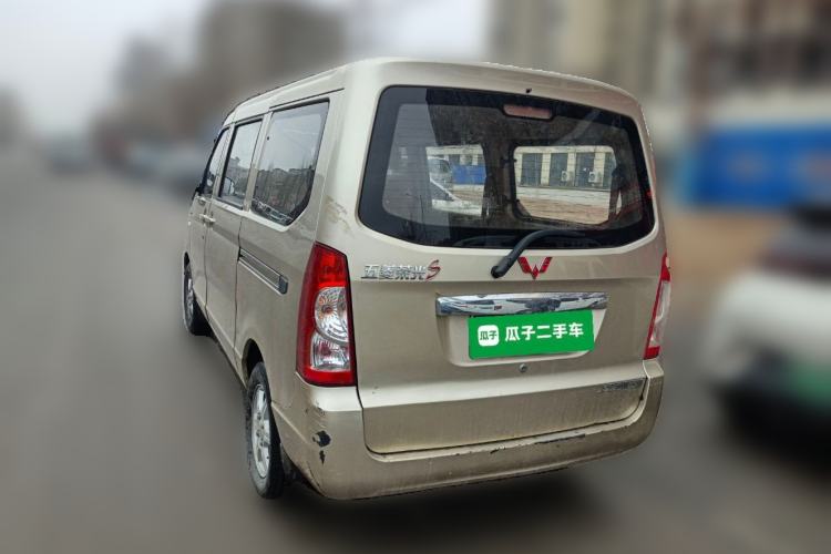 Used Wuling Rongguang 2014 1.5L S Standard Version