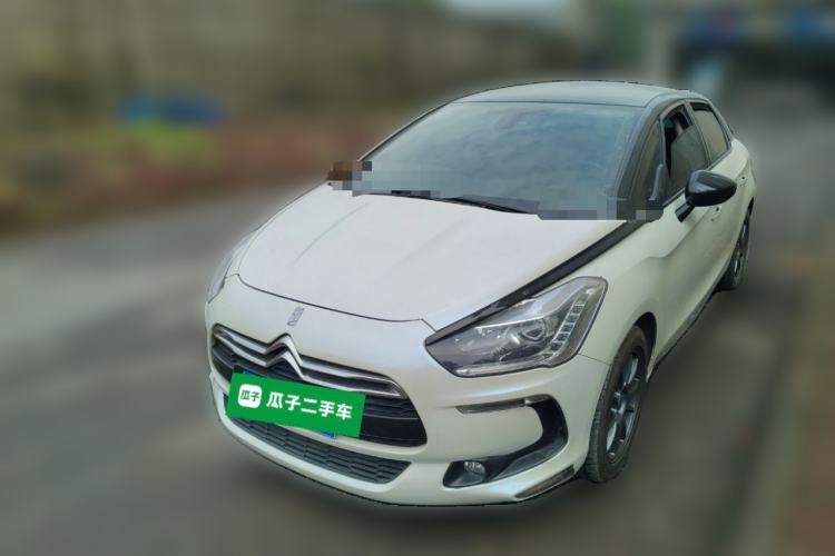 Used DS 5 2014 1.6T Luxury Edition THP200