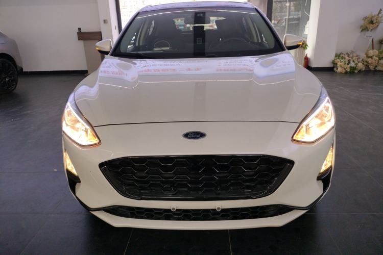 Used Ford Focus 2019 Hatchback EcoBoost 180 Automatic Trendy Model