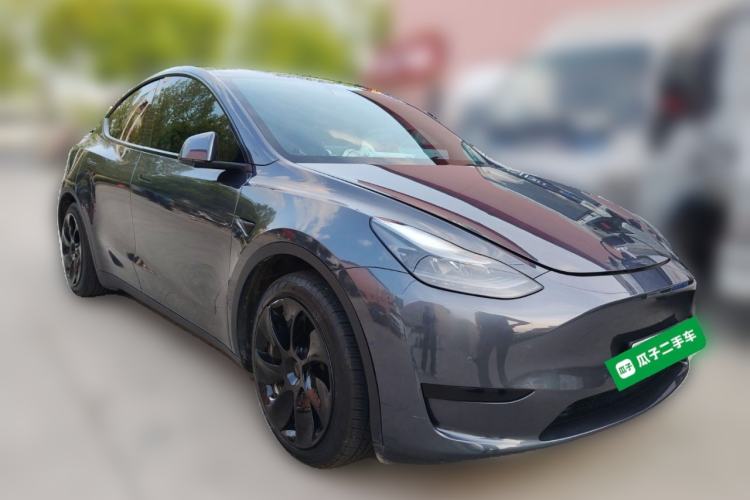 Used Tesla Model Y 2022 Rear-Wheel-Drive Version Front Right 45 Deg
