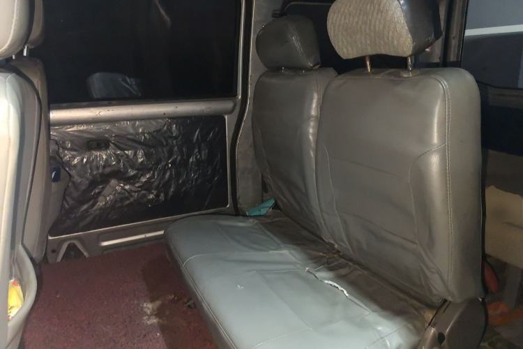 Used Wuling Rongguang 2011 1.2L Base Version
