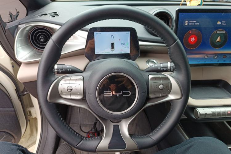 Used BYD Dolphin 2024 Honor Edition 420km Fashion Version
