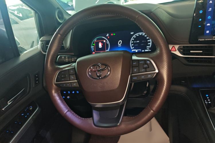 Used Toyota Sienna 2021 2.5L Hybrid Platinum Edition
