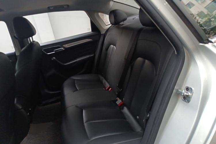 Used Roewe i6 New Energy 2017 45T Hybrid Connect & Smart Enjoyment Edition
