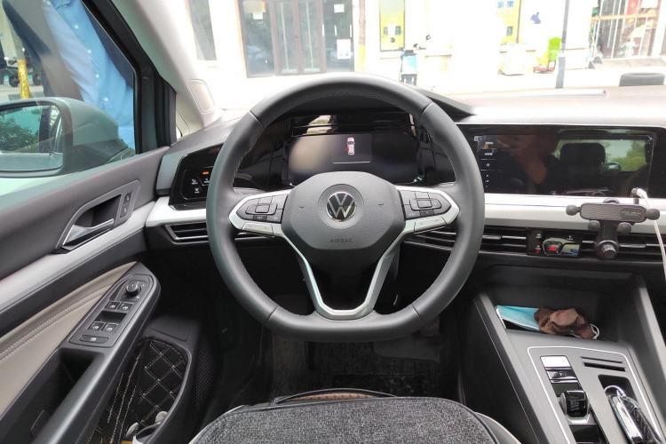 Used Volkswagen Golf 2021 280TSI DSG Pro First Edition Steering Wheel