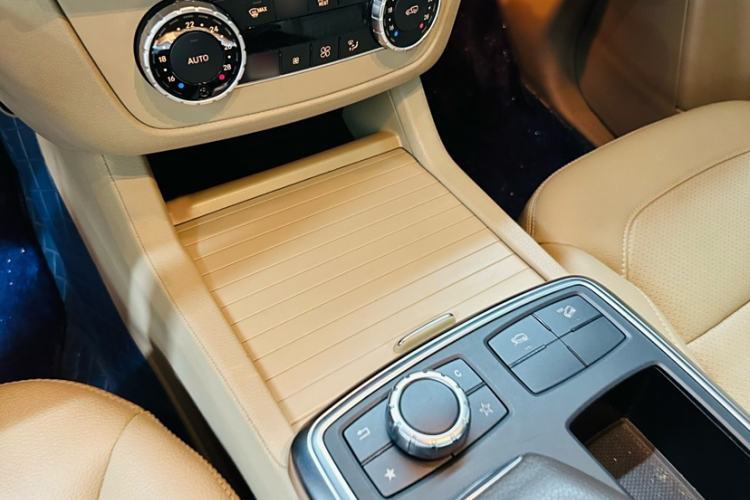 Used Mercedes-Benz M-Class 2015 ML 320 4MATIC