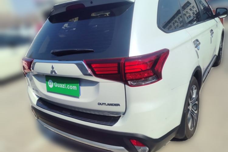 Used Mitsubishi Outlander 2018 2.0L Two-Wheel Drive Glory Edition 5 Seats