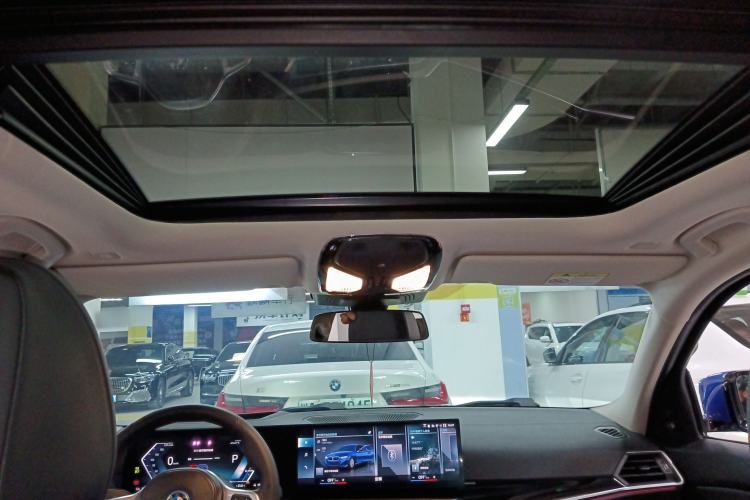 Used BMW i3 2022 eDrive 35 L Headliner