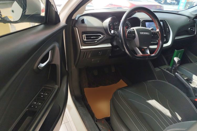 Used JETOUR X70M 2020 Revised 1.5T Manual Partner Version 7-Seater
