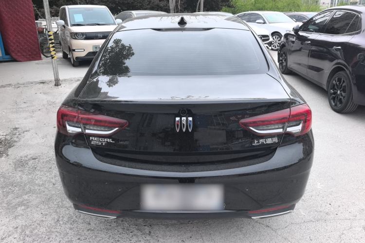Used Buick Regal 2024 25T Deluxe Edition Rear