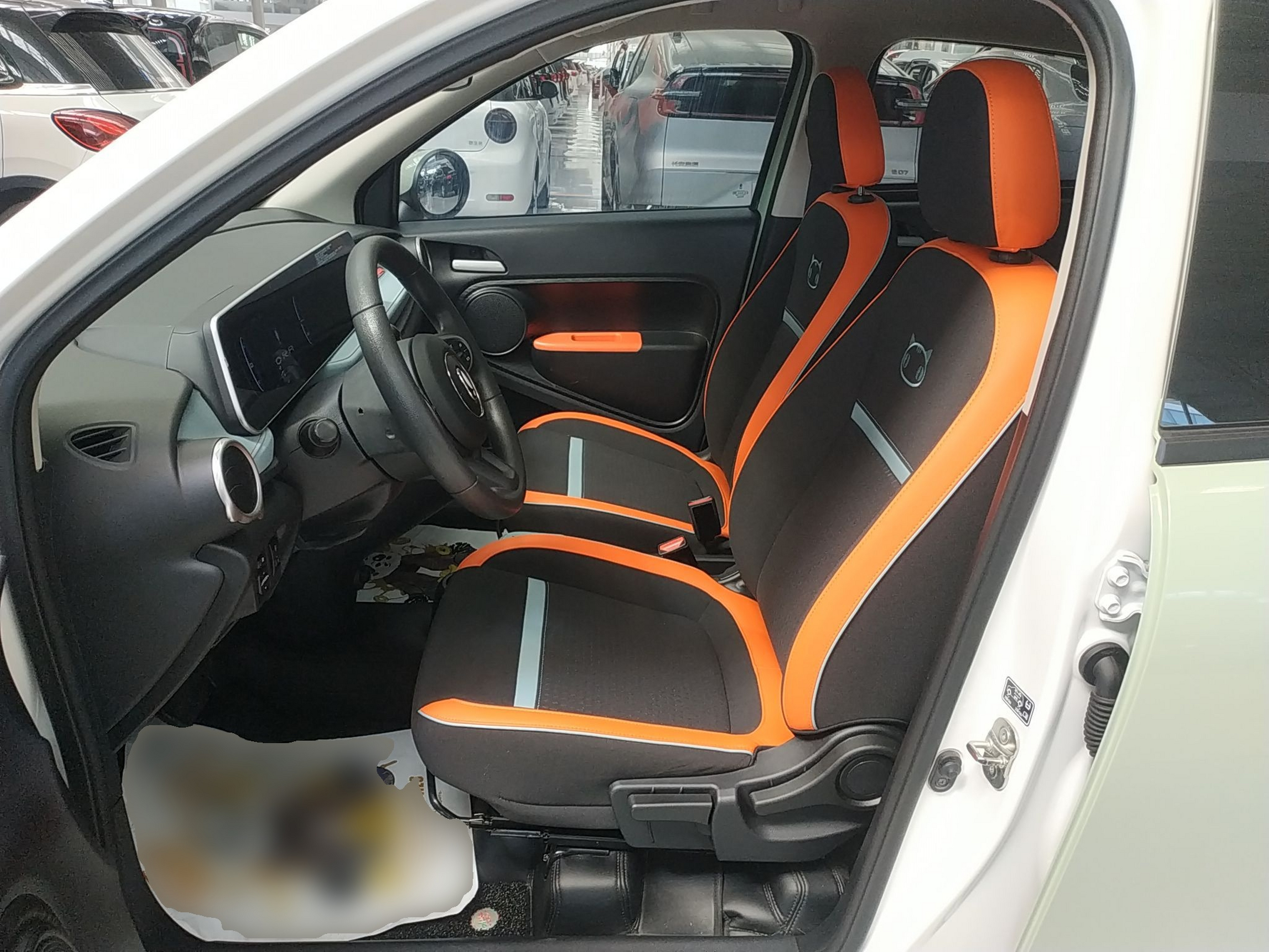 Переднее сиденье в автомобиле