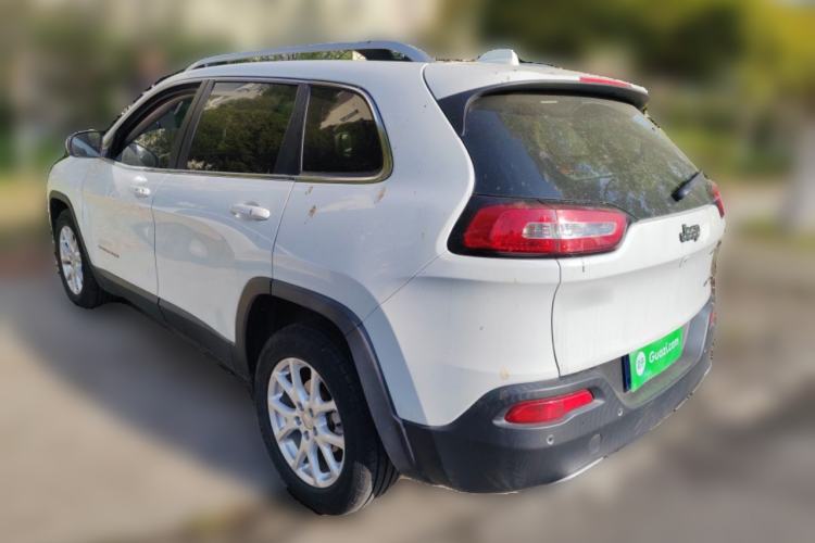 Used Jeep Cherokee 2017 2.0L Superior Edition