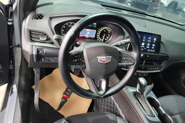 Used Cadillac CT4 2023 25T Luxury Model Steering Wheel